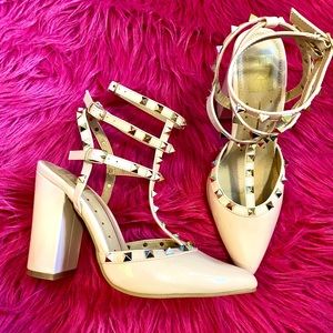 NEW  FAHRENHEIT STUDDED STRAPPY PUMPS , NUDE Sz 8-8.5